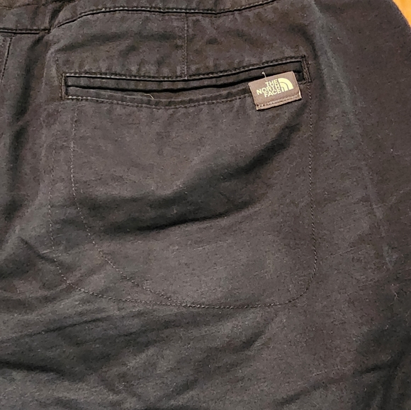 The North Face Ladies Hiking Capris, Black, Size 10 - Picture 7 of 8